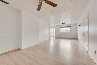 2623 Fallcreek Dr in Carrollton, TX - Building Photo - Building Photo