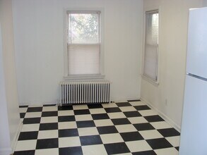 677 Deer St, Unit 677 Deer Street in Plymouth, MI - Foto de edificio - Building Photo