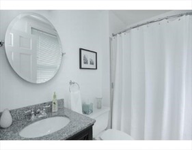 54 E Springfield St, Unit 3 in Boston, MA - Foto de edificio - Building Photo