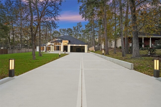 2438 Carriage Lamp Ln in Conroe, TX - Building Photo - Building Photo