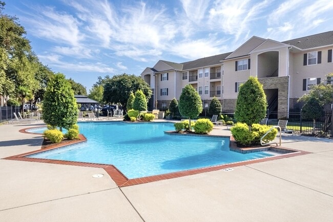 Lexington Place Apartments