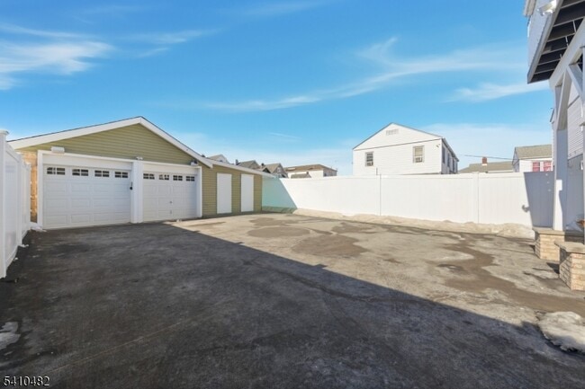 1034 Madison Ave in Elizabeth, NJ - Building Photo - Building Photo