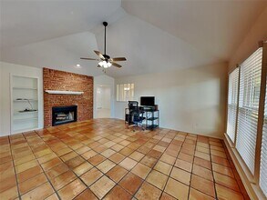 9382 Live Oak Ln in Fort Worth, TX - Building Photo - Building Photo