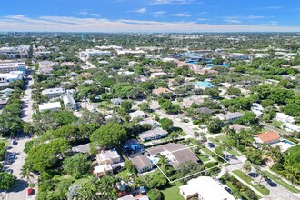 221 N Swinton Ave in Delray Beach, FL - Building Photo - Building Photo