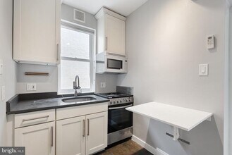 1932 15th St NW in Washington, DC - Building Photo - Building Photo