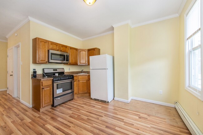 97 W 15th St in Bayonne, NJ - Building Photo - Building Photo