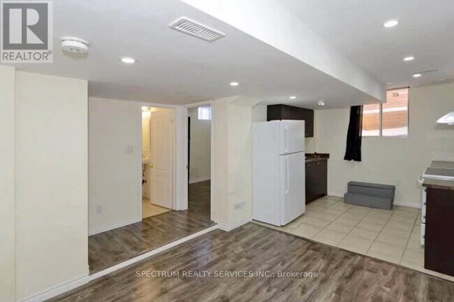 109 George Robinson Dr in Brampton, ON - Building Photo - Building Photo