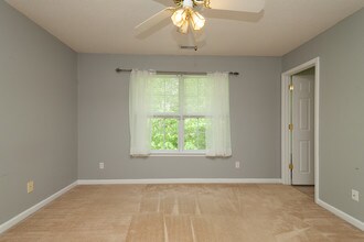 230 Black Bird Ct in Cary, NC - Building Photo - Building Photo