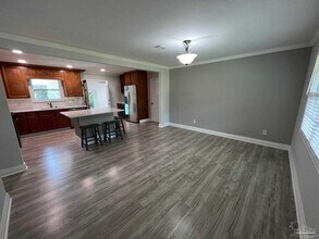 2855 Bayview Way in Pensacola, FL - Building Photo - Building Photo