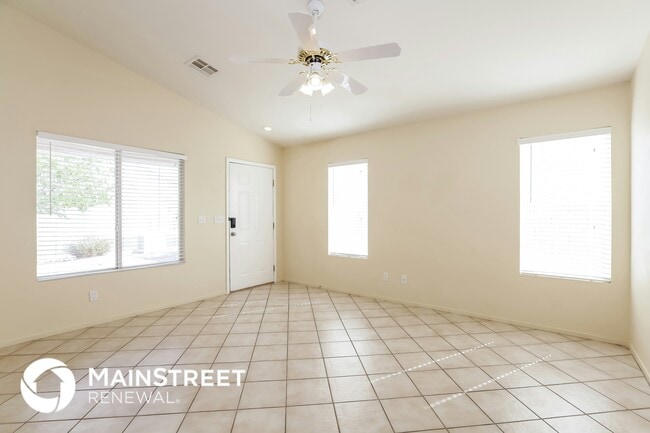 7441 Tumbling St in Las Vegas, NV - Building Photo - Building Photo