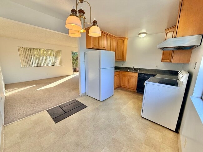 3424 Yosemite Ave, Unit 3