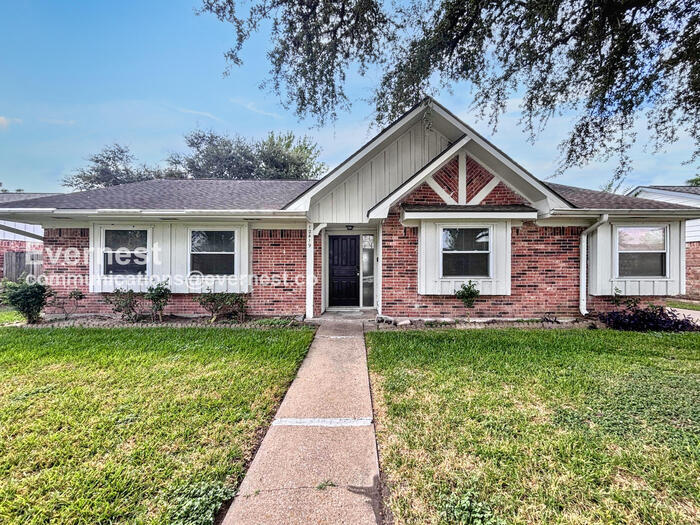 12419 Lima Dr in Houston, TX - Building Photo