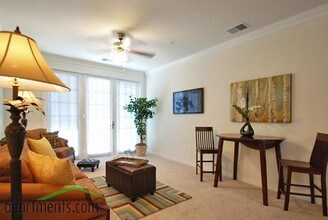 Redmill Landing in Virginia Beach, VA - Foto de edificio - Interior Photo