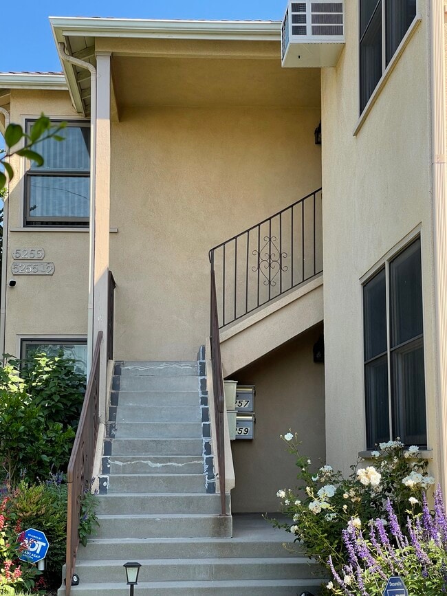 5255 Via Campo St, Unit 5255