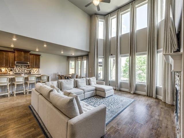 property at 720 Lawndale St