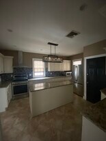 220 Hayward Pl, Unit Floor 2 in Wallington, NJ - Building Photo