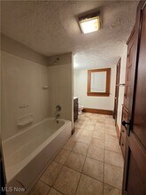 448 Keenan Ave in Cuyahoga Falls, OH - Building Photo - Building Photo