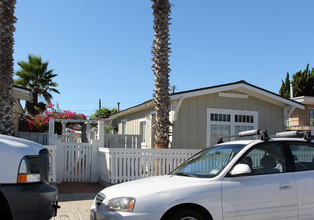 5065 Brighton Ave in San Diego, CA - Building Photo - Building Photo