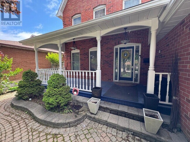 23 Linden Crescent in Brampton, ON - Building Photo - Building Photo