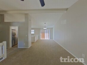 2053 Stablewood Cove in Lithonia, GA - Building Photo - Building Photo