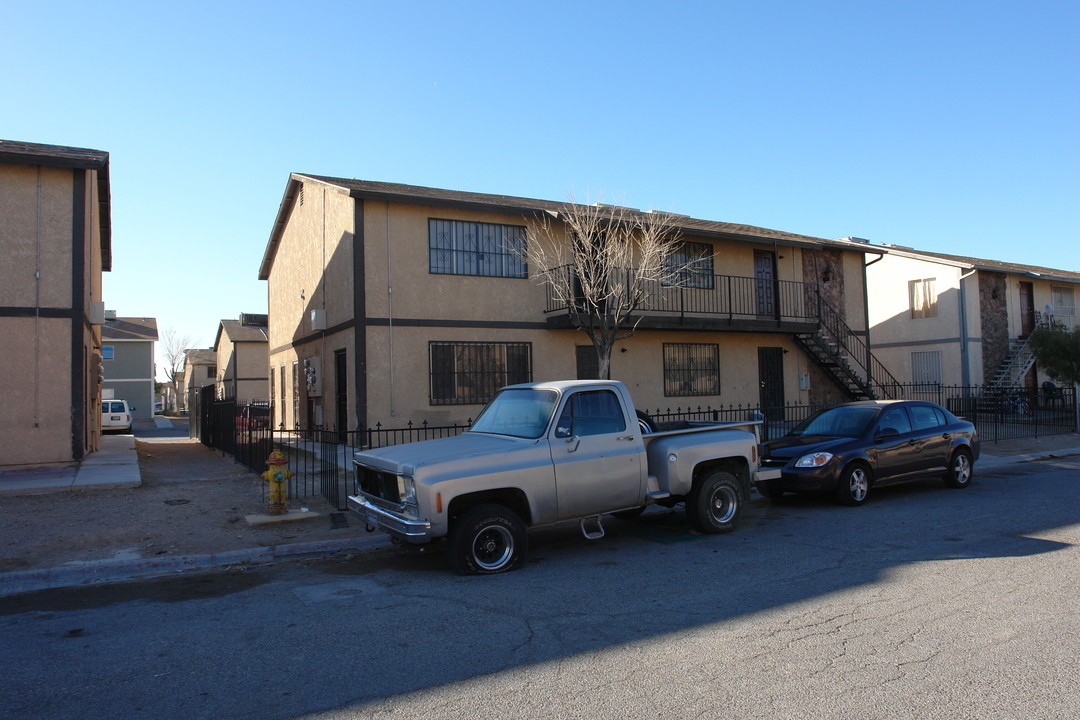 4735 Cessna Ave in Las Vegas, NV - Building Photo