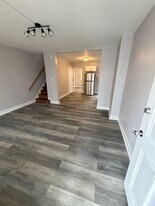 4957 N Franklin St in Philadelphia, PA - Building Photo