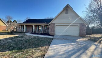 157 Chanel Dr in Huntsville, AL - Building Photo