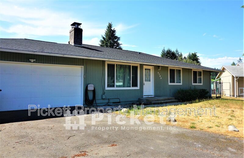 2793 SE Travera Dr in Port Orchard, WA - Building Photo