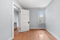 1723 S Taylor St photo'