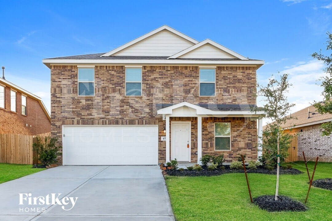 437 Maple Bnd Ln in La Marque, TX - Foto de edificio