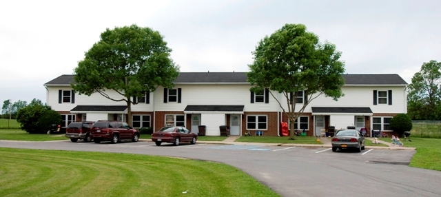 Law Lane Apartments in Canton, NY - Building Photo - Building Photo