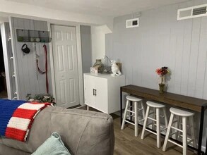 440 N May St, Unit 1 in Southern Pines, NC - Foto de edificio - Building Photo