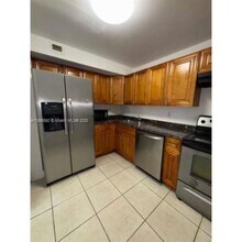 4235 N University Dr in Sunrise, FL - Building Photo - Building Photo