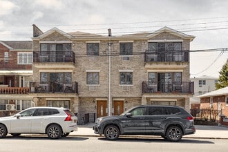 2368-2370 Burnett St in Brooklyn, NY - Foto de edificio - Building Photo