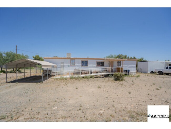 16045 S Apache Trail in Mayer, AZ - Building Photo - Building Photo