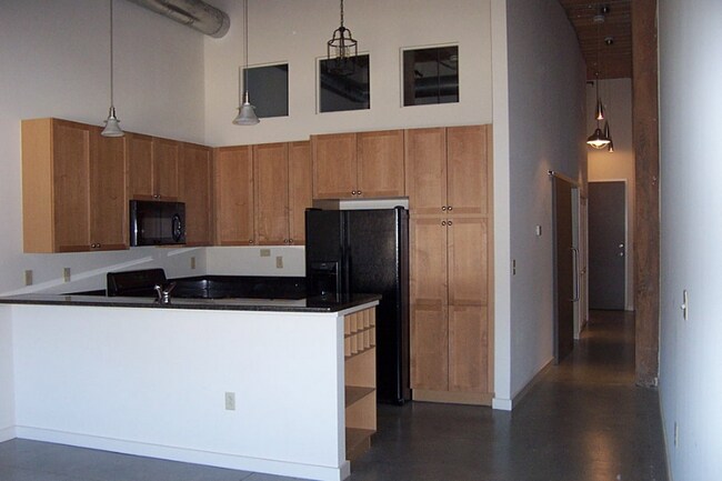 400 Mills Ave, Unit 210 in Greenville, SC - Building Photo - Building Photo