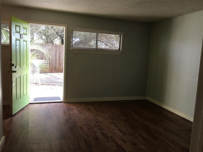 820 Houston St in Austin, TX - Building Photo - Building Photo