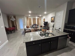 326 Summer Landing Ct in Rosenberg, TX - Building Photo - Building Photo