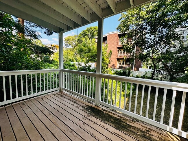 12 Saint Peter St, Unit 11 in Boston, MA - Building Photo - Building Photo