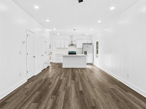 1410 Cleo Way in Dalton, GA - Foto de edificio - Building Photo