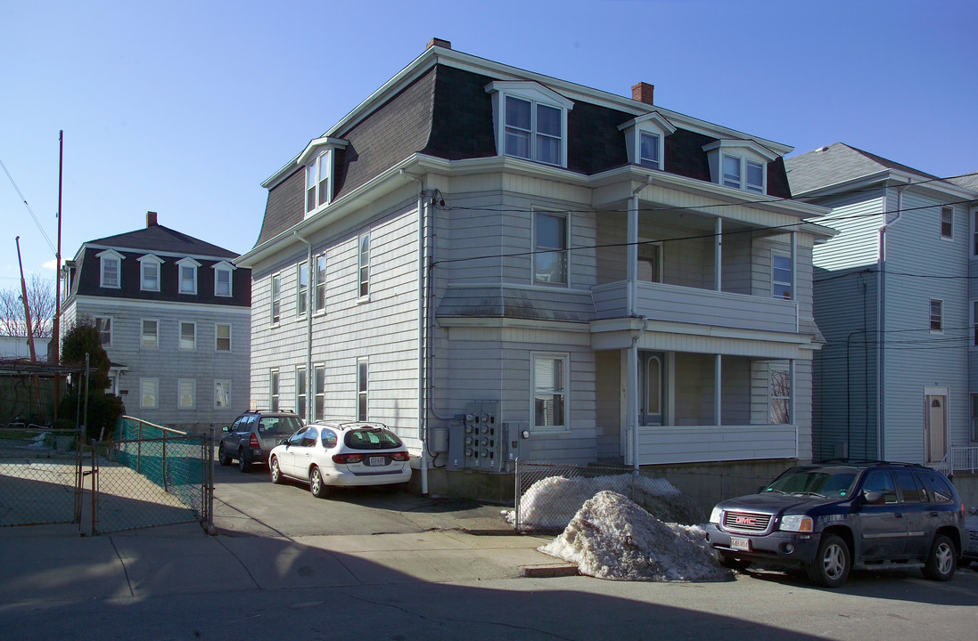 103-105 Park St in Fall River, MA - Building Photo