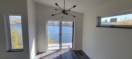 3775-3775 Klindt Dr in The Dalles, OR - Building Photo - Building Photo