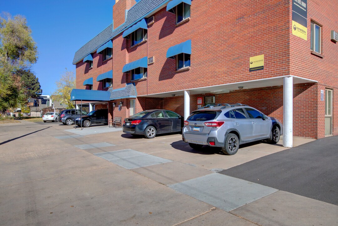 Logan Court in Denver, CO - Foto de edificio