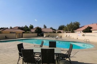 Lotus Villas in Bakersfield, CA - Building Photo - Building Photo