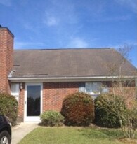 4126 Bridge Ct in Winterville, NC - Building Photo