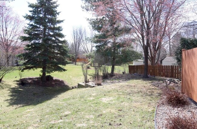 4270 Sunrise Rd in Eagan, MN - Building Photo - Building Photo