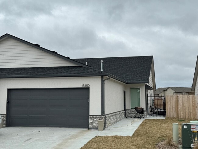 property at 15650 E 21st Ct N