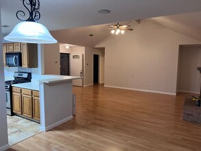 7430 Silent Cloud in San Antonio, TX - Building Photo - Building Photo