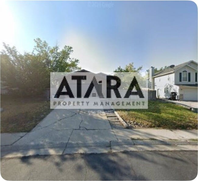 property at 270 Country Club Dr