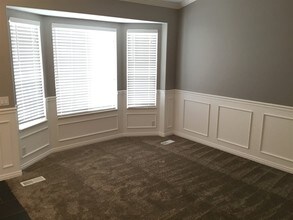 1317 Nalder Cir in Layton, UT - Foto de edificio - Building Photo